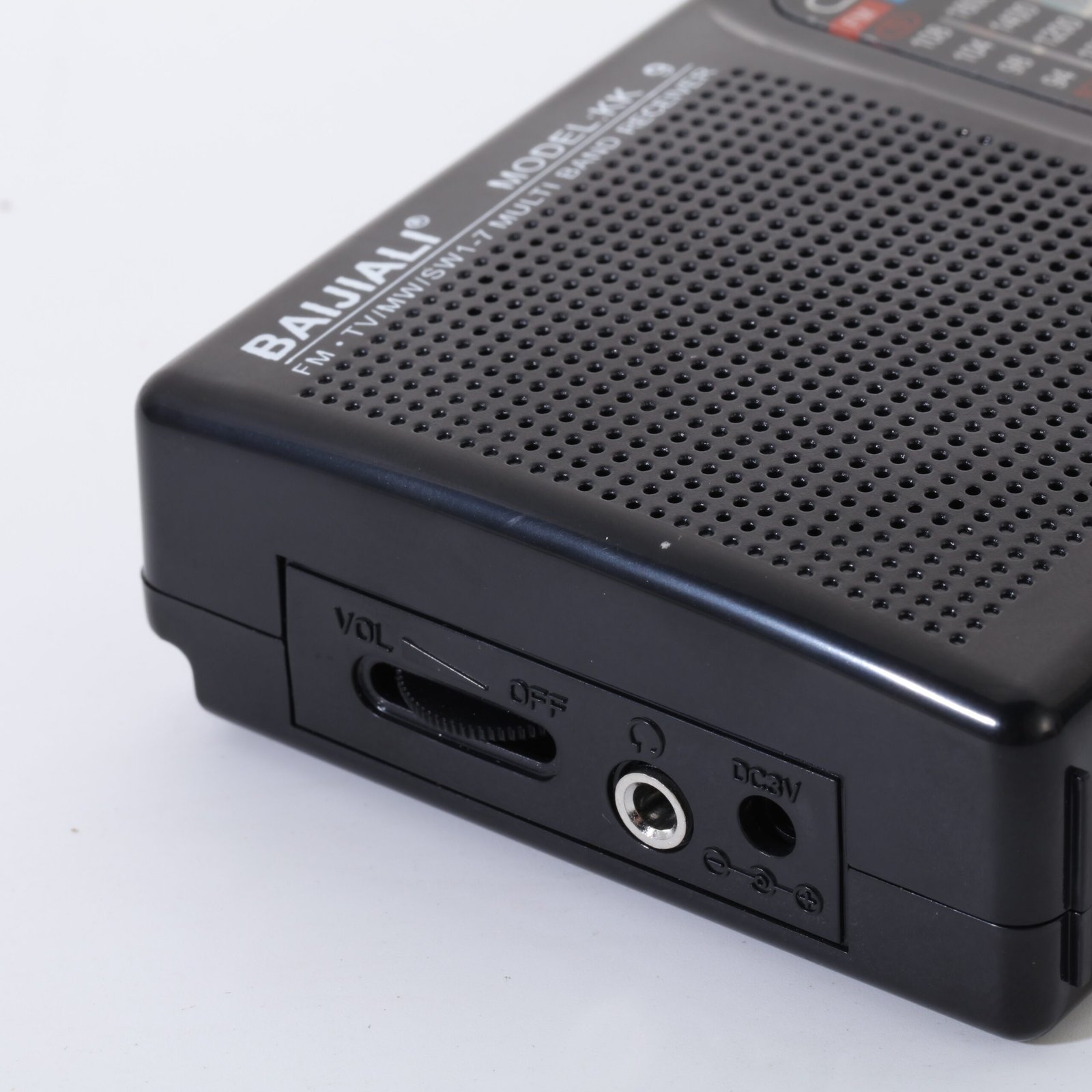 Nešiojamas radijas skirtas patalpose, lauke ir avarijų, gamtinių katastrofų ar karinių veiksmų atvejais (su ausiniu lizdu) - Image 8